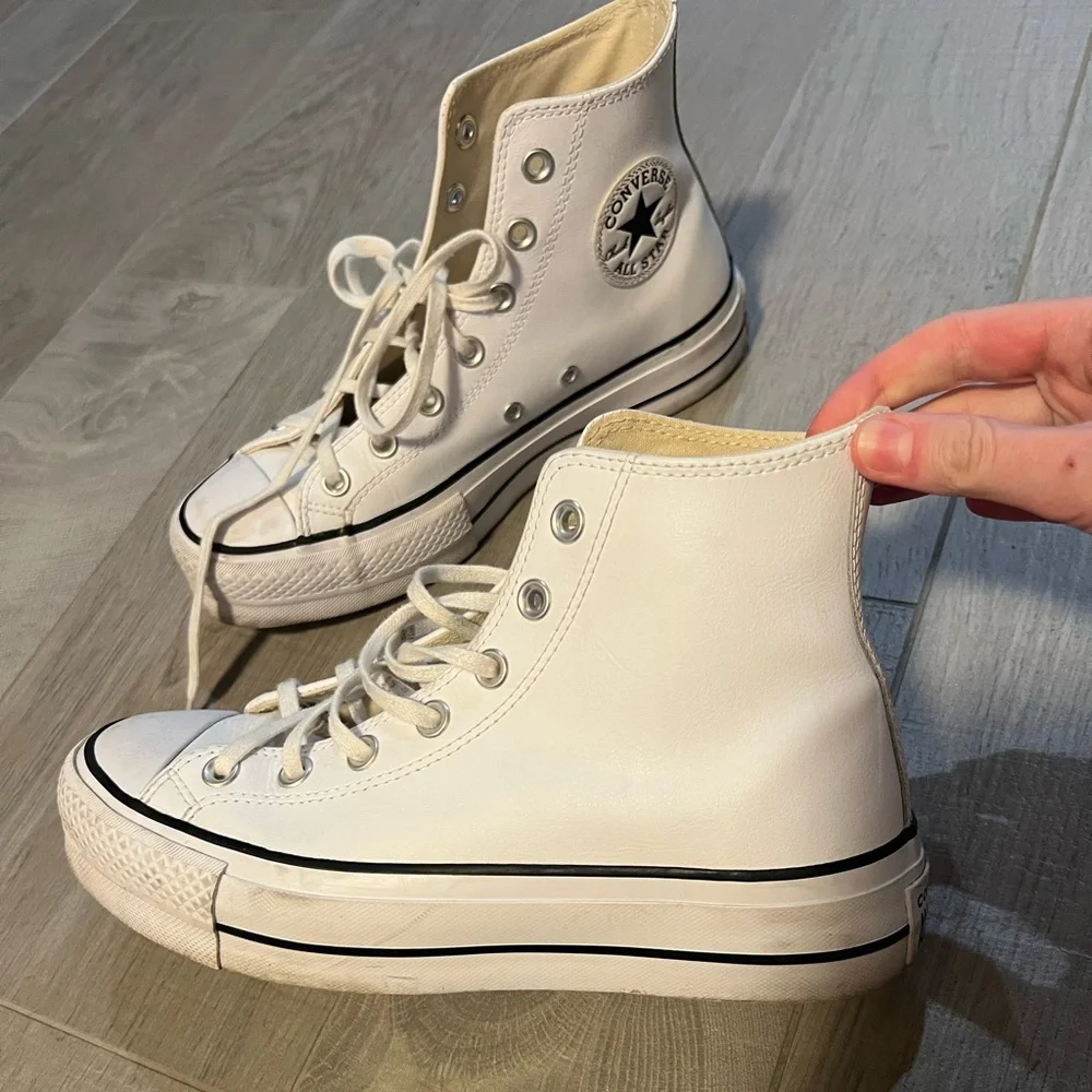 Chuck Taylor All Star Leather Platform - Picture 3 of 5